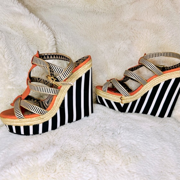 ✨🍊 Fun + Funky Striped Jessica Simpson Wedge Heels 🍊✨ - Picture 3 of 6
